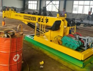 <b>小吊车吊运机定制随车吊图片小吊机汽车吊小型吊车</b>